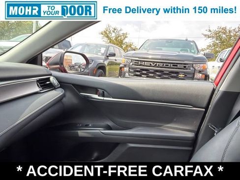 Used 2020 Toyota Camry SE w/ Convenience Package FWD image 28