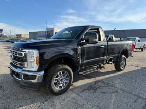 New 2025 Ford F350 XLT image 4