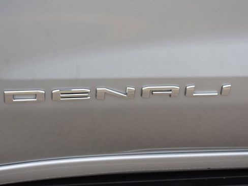 Used 2022 GMC Sierra 1500 Denali w/ Denali Reserve Package image 12