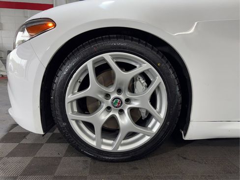 Used 2019 Alfa Romeo Giulia Ti RWD image 20