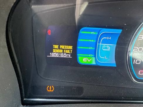 Used 2010 Ford Fusion Hybrid FWD image 11