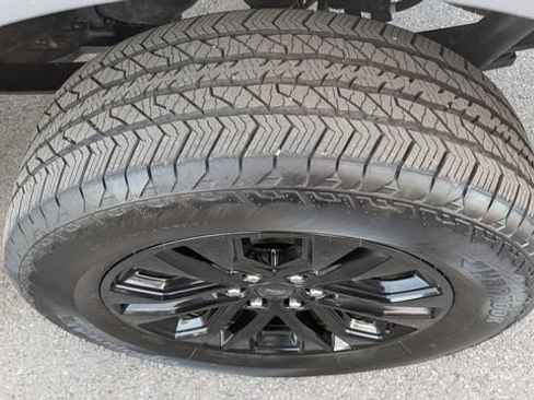 Used 2023 Ford F150 Lariat w/ Equipment Group 502A High AWD/4WD image 21