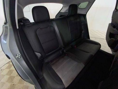 Used 2025 Chevrolet Trax LT FWD image 12