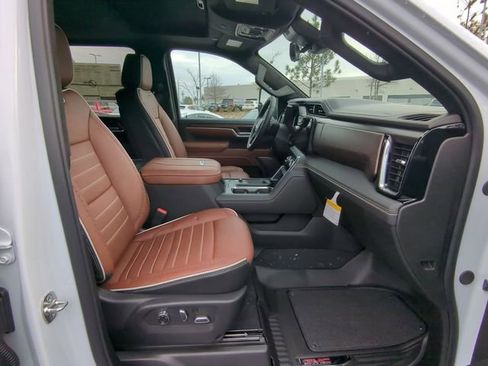 New 2026 GMC Sierra 3500 Denali Ultimate image 45