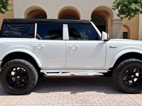 Used 2026 Ford Bronco Outer Banks AWD/4WD image 9