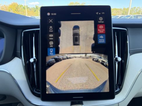 New 2026 Volvo XC60 T8 Ultra w/ Climate Package image 22