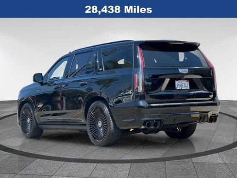 Used 2023 Cadillac Escalade V w/ Heavy-Duty Trailer Package AWD/4WD image 7
