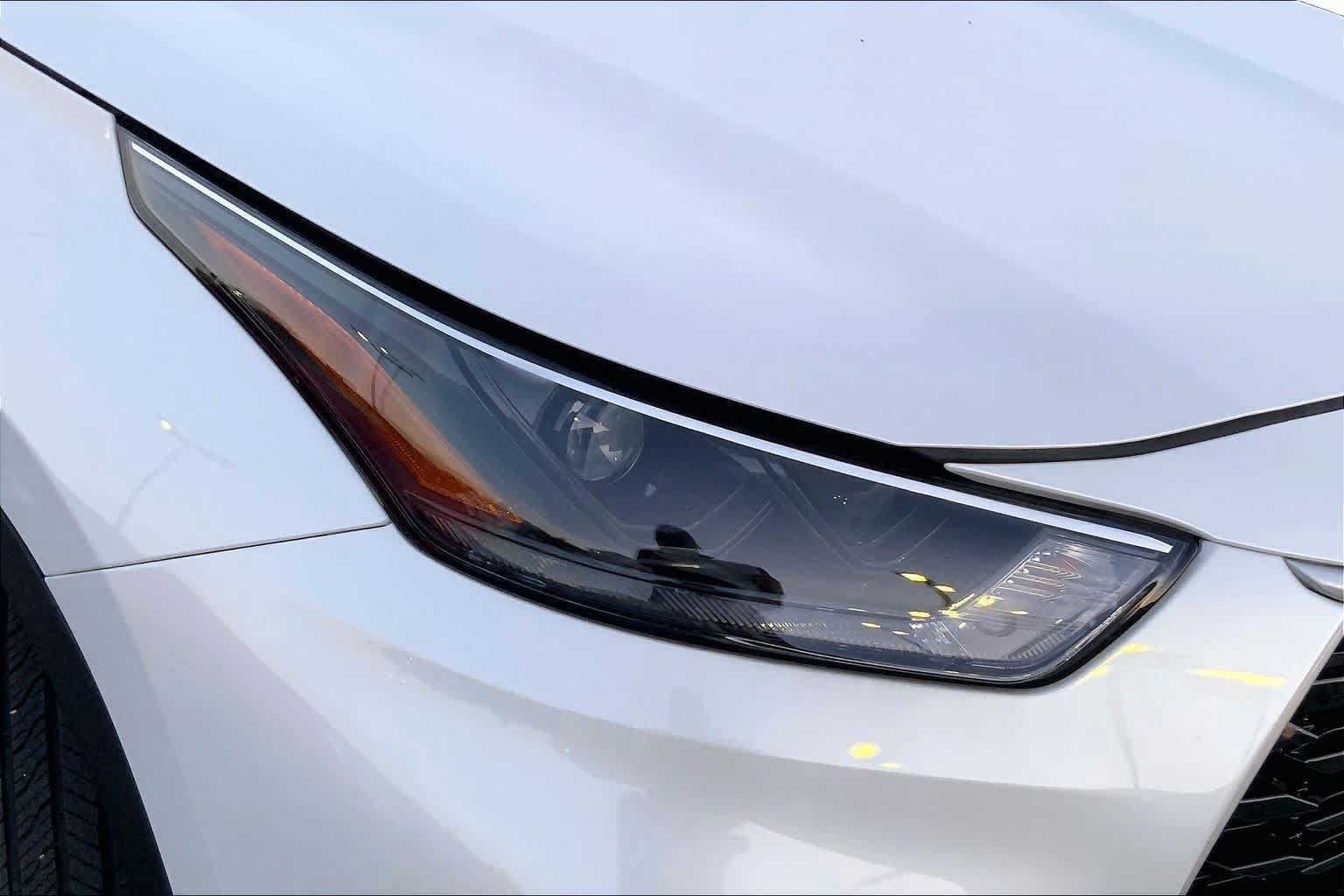 Used 2025 Toyota Highlander XLE AWD/4WD image 24