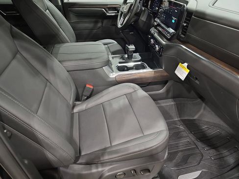 New 2026 GMC Sierra 1500 SLT w/ SLT Premium Plus Package image 10