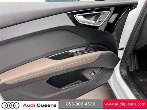 Used 2025 Audi Q4 e-tron Prestige image 15