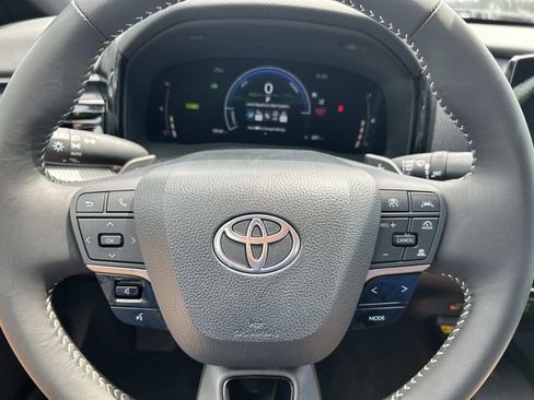 Used 2026 Toyota Camry SE w/ Convenience Package FWD image 26