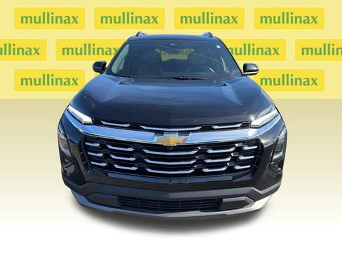 Used 2025 Chevrolet Equinox LT w/ Convenience Package II image 2
