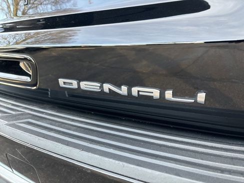 Certified 2023 GMC Yukon XL Denali image 42