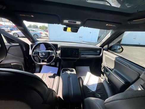 Used 2023 Rivian R1S Adventure AWD/4WD image 35