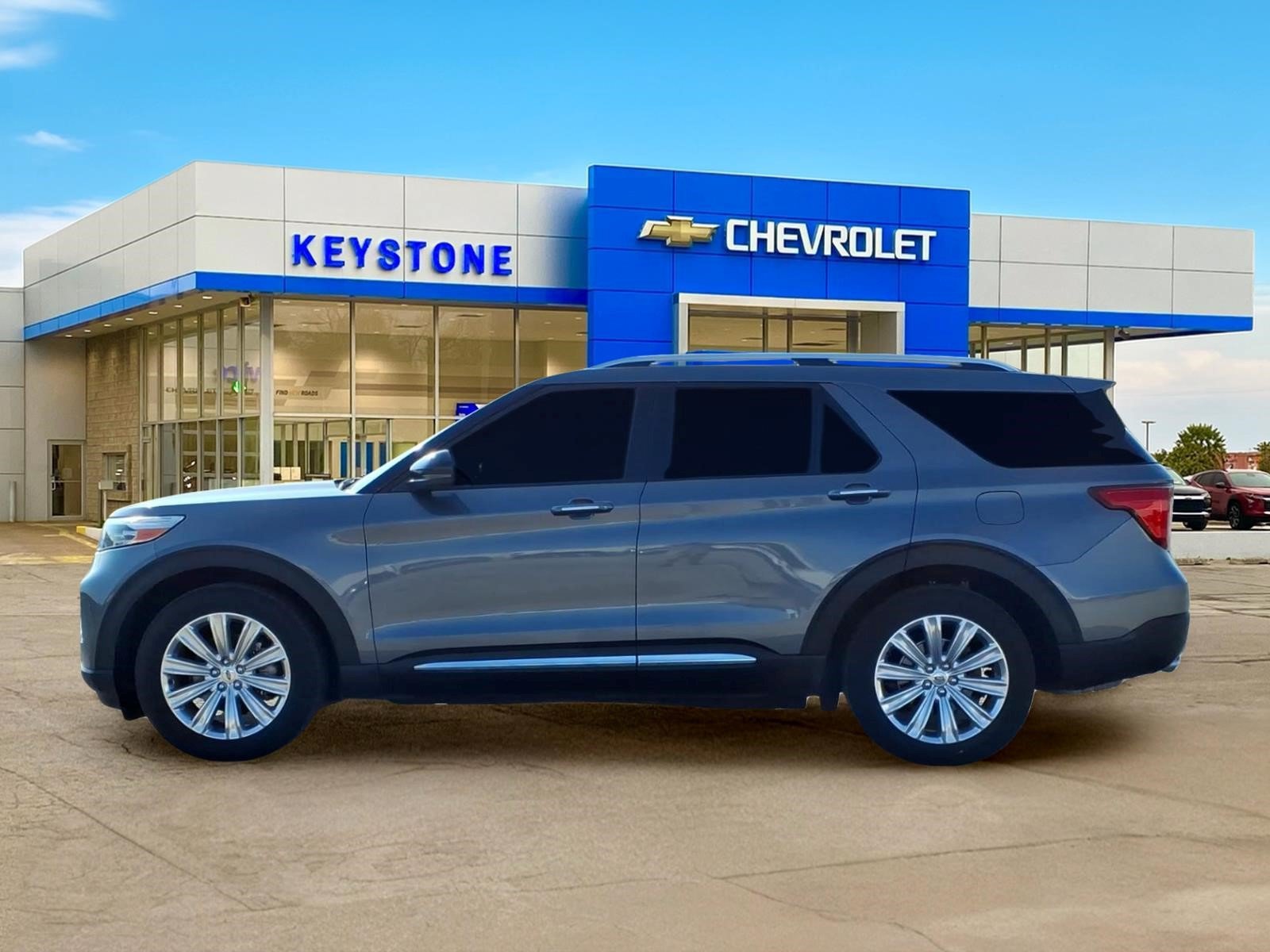 Used 2021 Ford Explorer Limited w/ Equipment Group 301A RWD image 4