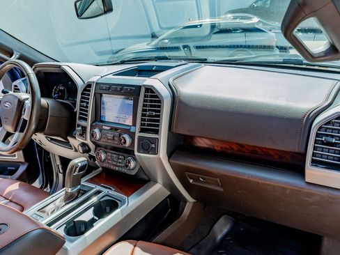 Used 2019 Ford F150 King Ranch w/ Equipment Group 601A Luxury AWD/4WD image 18