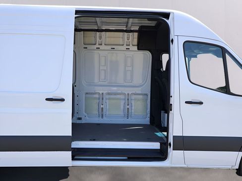 New 2025 Mercedes-Benz Sprinter 2500 image 12
