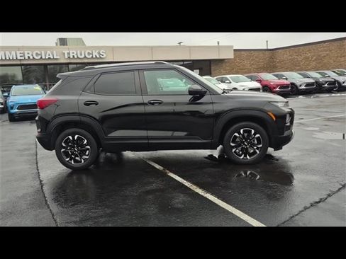 Certified 2021 Chevrolet TrailBlazer LT w/ Convenience Package image 9