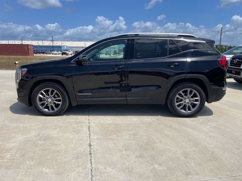 Used 2023 GMC Terrain SLT w/ LPO, Floor Liner Package image 8