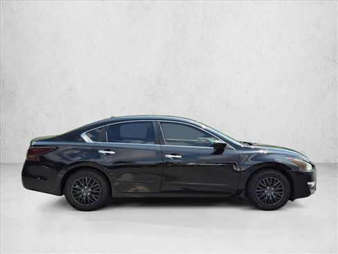 Used 2015 Nissan Altima 2.5 S w/ Power Driver Seat Package FWD image 4