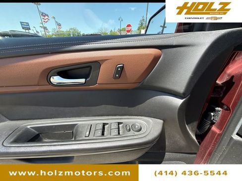 Certified 2017 Chevrolet Traverse LT w/ Style and Technology Package AWD/4WD image 20