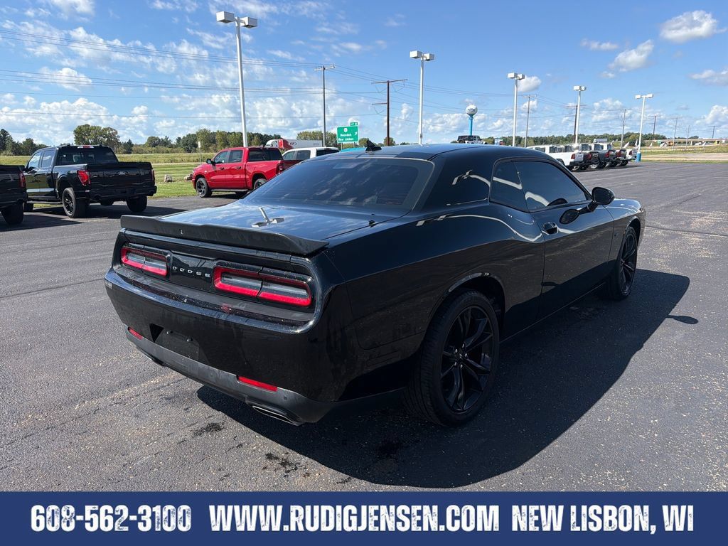 Used 2017 Dodge Challenger R/T w/ Driver Convenience Group RWD image 5