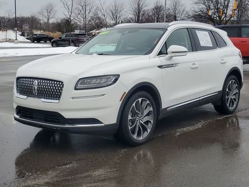 Used 2022 Lincoln Nautilus Reserve image 3