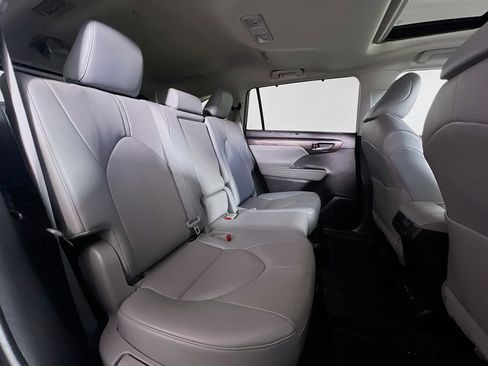 Used 2023 Toyota Highlander Limited AWD/4WD image 24