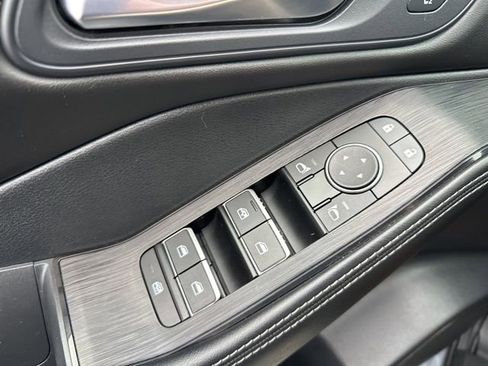 Used 2023 Nissan Rogue SL w/ SL Premium Package image 27