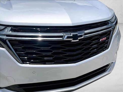 Used 2022 Chevrolet Equinox RS FWD image 30