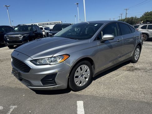 Used 2020 Ford Fusion S FWD image 7