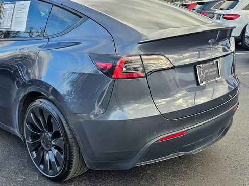 Used 2022 Tesla Model Y Performance image 12