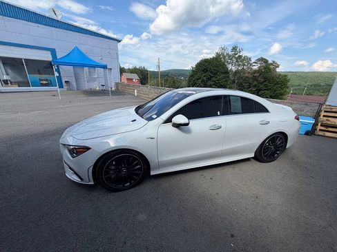 Used 2021 Mercedes-Benz CLA 35 AMG 4MATIC image 2