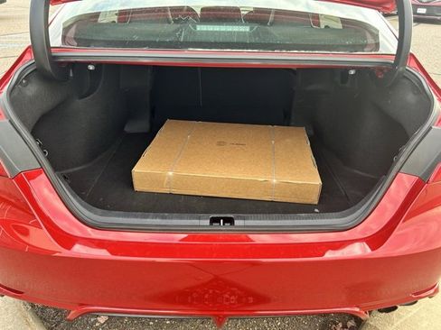 Certified 2021 Toyota Camry SE image 6