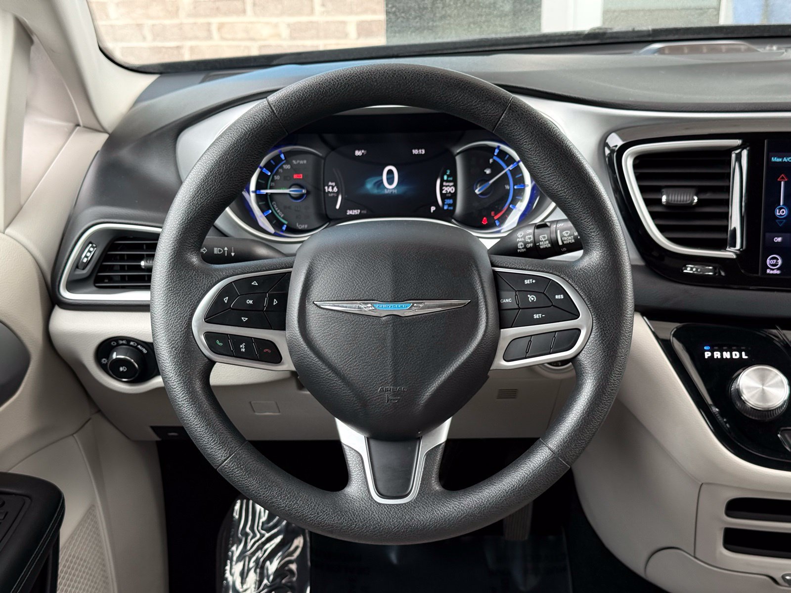 Used 2018 Chrysler Pacifica Touring Plus FWD image 34