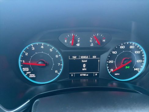 Used 2019 Chevrolet Equinox LS image 18