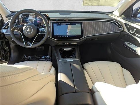 Used 2025 Mercedes-Benz E 350 Sedan image 14