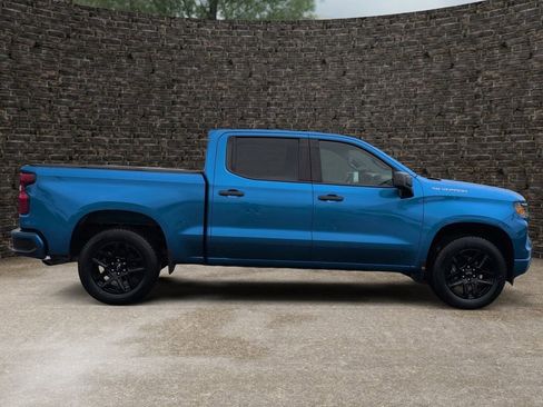 Used 2022 Chevrolet Silverado 1500 Custom AWD/4WD image 3