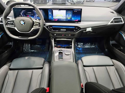 Used 2025 BMW 330i xDrive Sedan w/ Convenience Package image 10