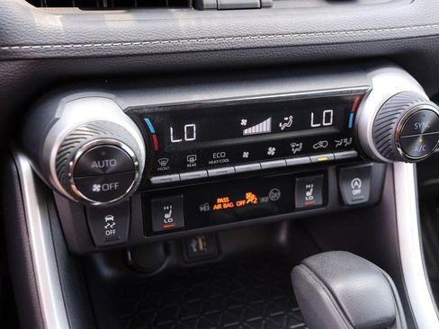 Used 2025 Toyota RAV4 XLE w/ Weather Package AWD/4WD image 17