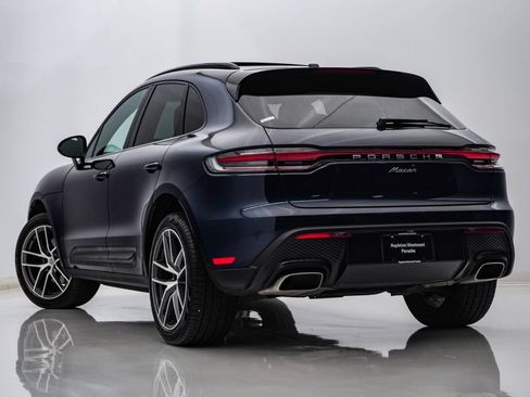 Used 2022 Porsche Macan AWD/4WD image 3