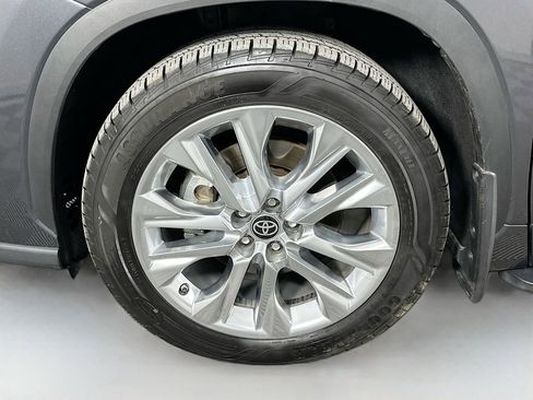 Used 2021 Toyota Highlander Limited image 33