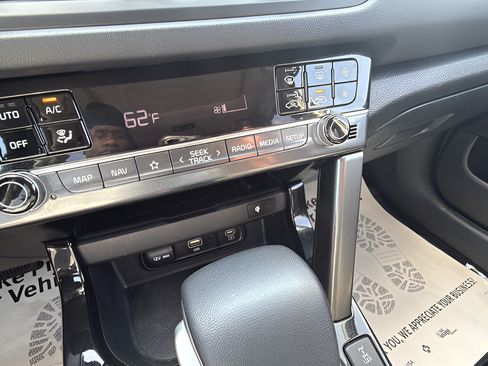 Used 2024 Kia Seltos EX AWD/4WD image 21