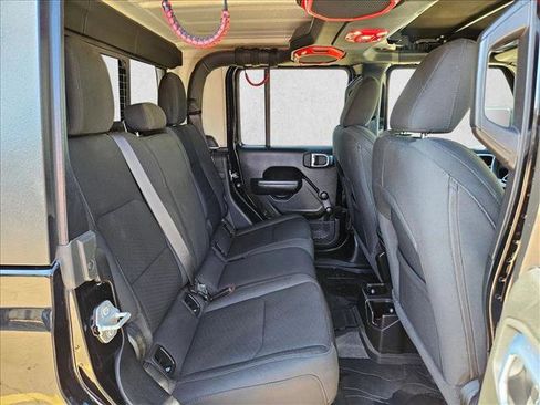 Used 2022 Jeep Gladiator Sport image 17