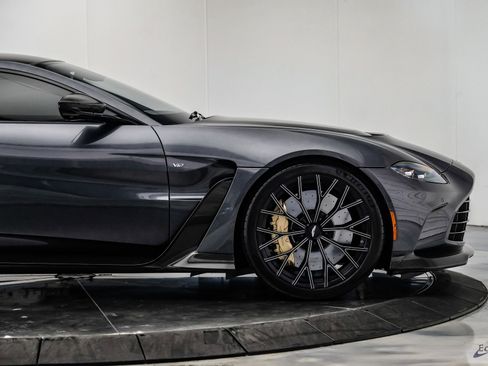 Used 2023 Aston Martin V12 Vantage RWD image 27