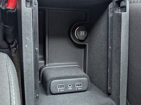 Used 2023 Dodge Charger SXT RWD image 25