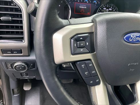 Used 2022 Ford F350 Lariat w/ Chrome Package image 23