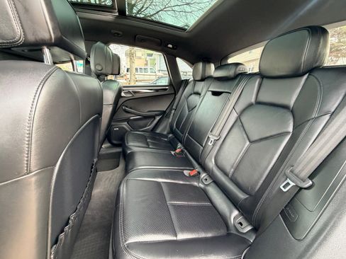 Used 2017 Porsche Macan image 26