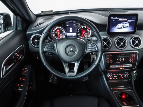 Used 2020 Mercedes-Benz GLA 250 4MATIC image 14