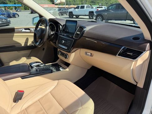 Used 2017 Mercedes-Benz GLE 400 4MATIC image 18